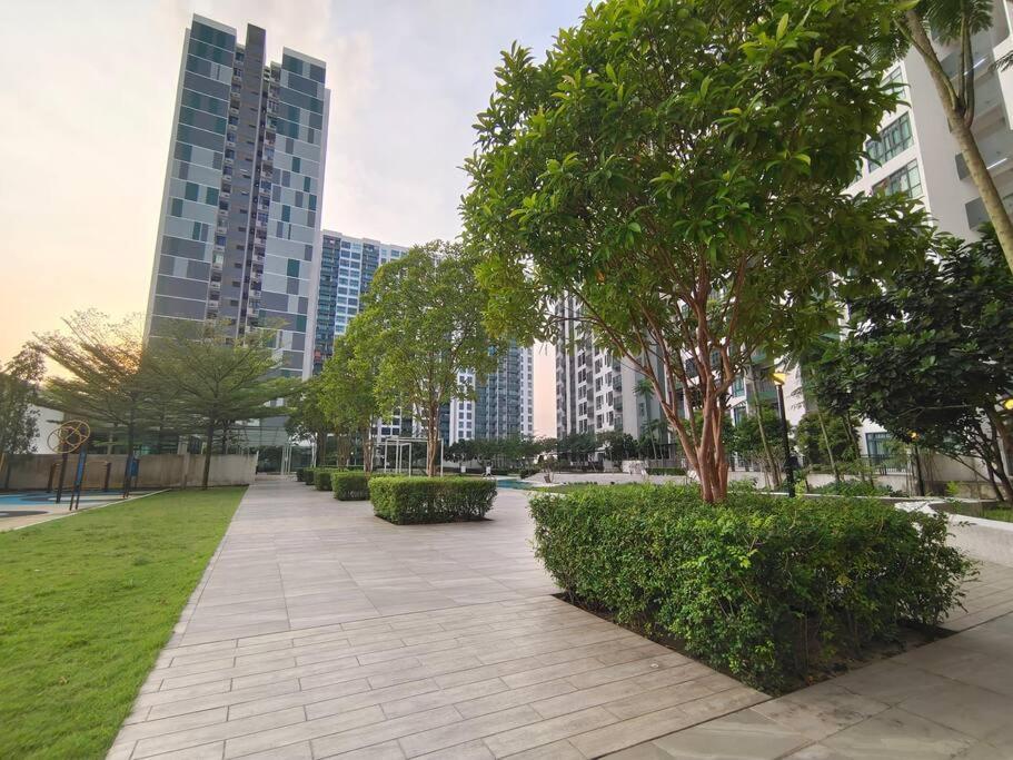 8scape A1408 The Vast Garden Johor Bahru